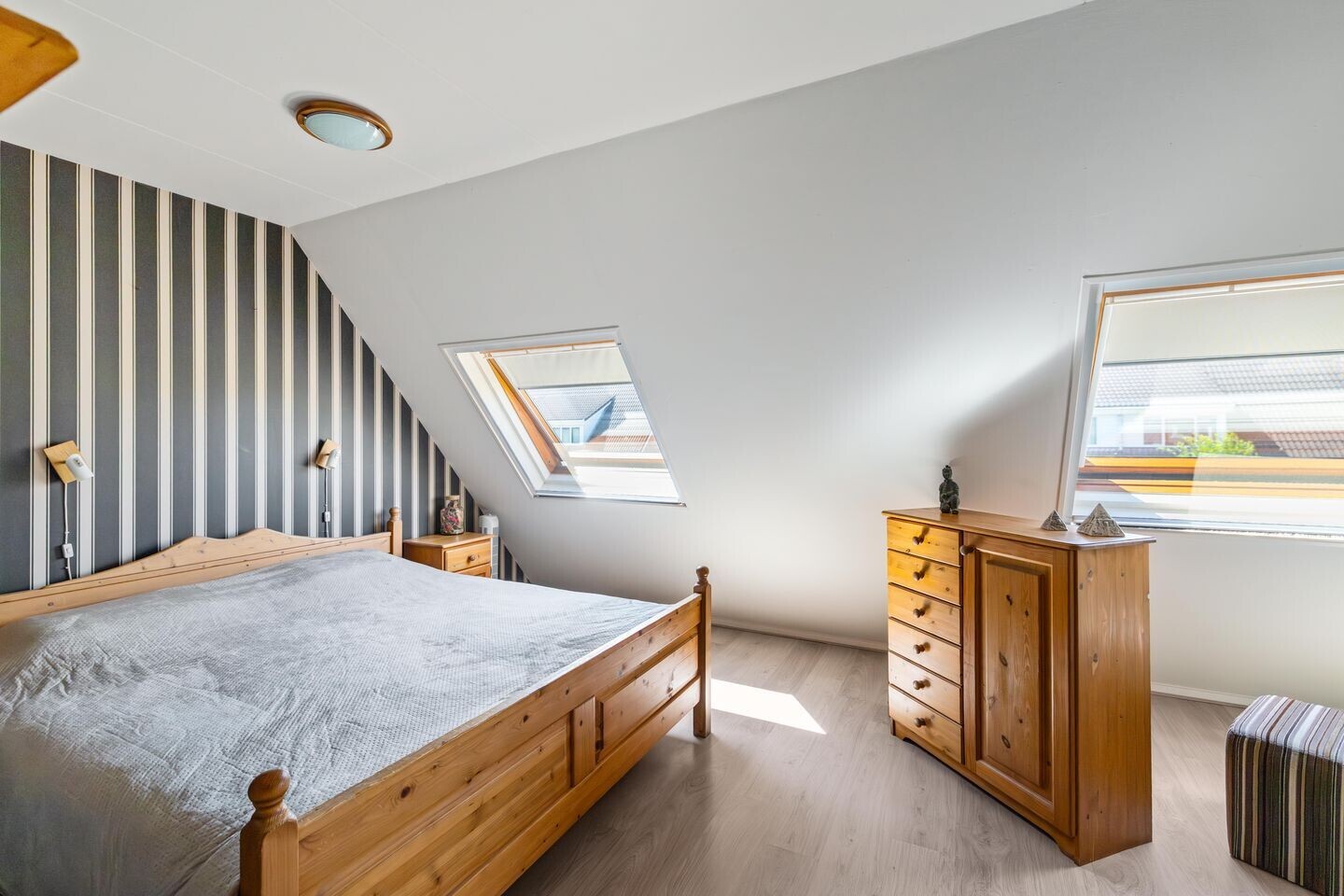 Twee-onder-één-kap te koop: Tolhuiswierde 6, Ten Boer