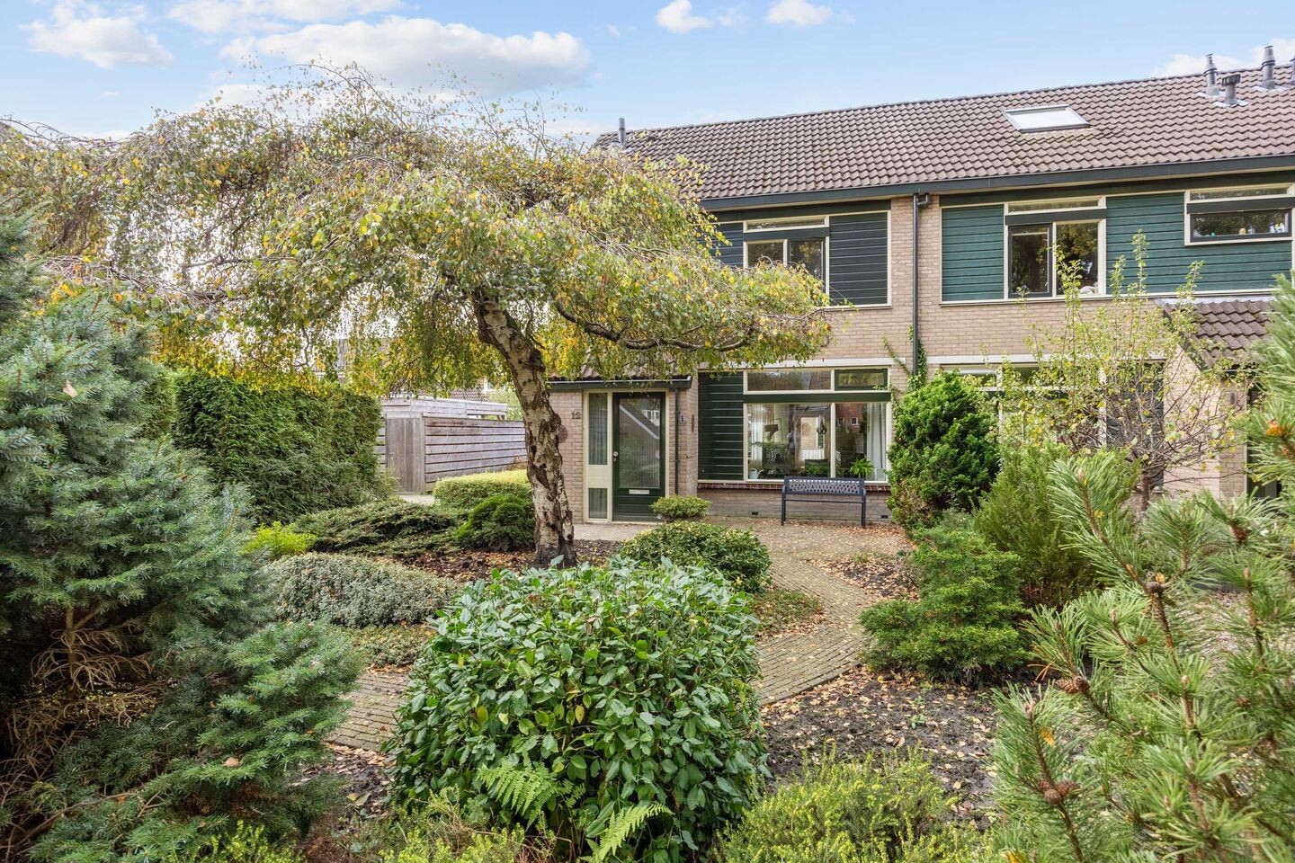 Hoekwoning te koop: van Wassenaerplein 12, Zuidhorn