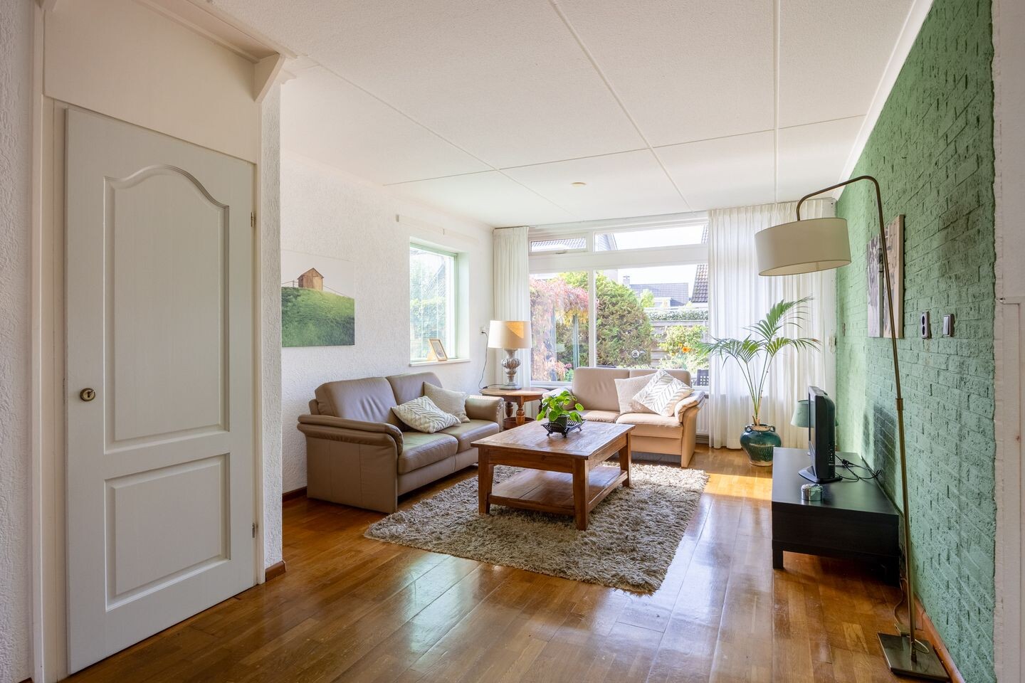 Hoekwoning te koop: van Wassenaerplein 12, Zuidhorn