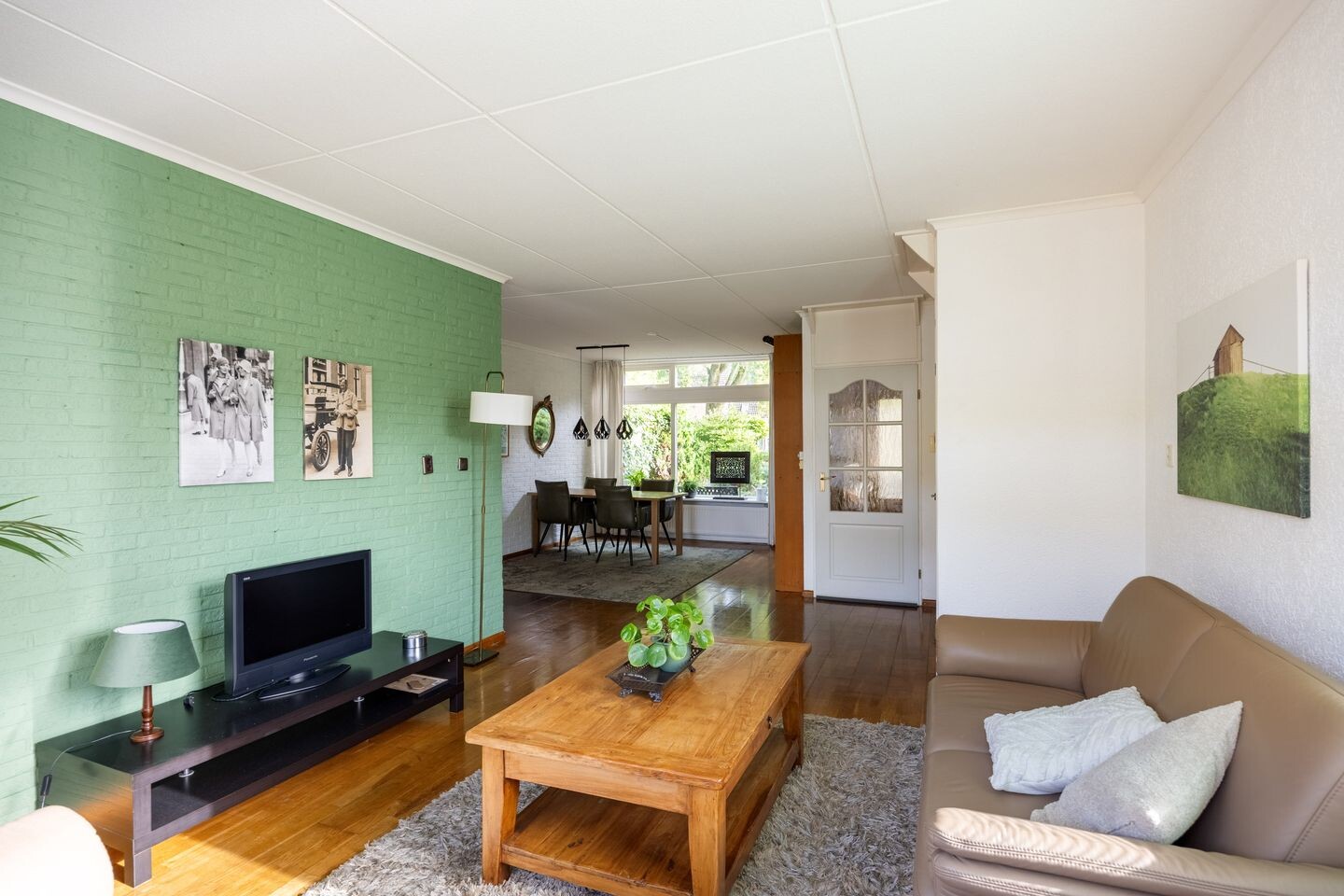 Hoekwoning te koop: van Wassenaerplein 12, Zuidhorn