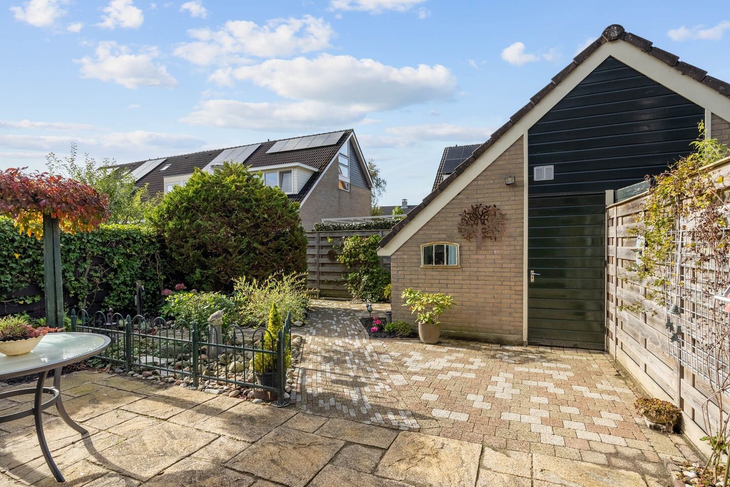 Hoekwoning te koop: van Wassenaerplein 12, Zuidhorn