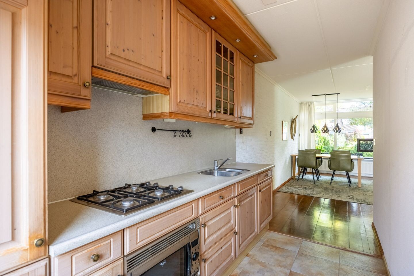 Hoekwoning te koop: van Wassenaerplein 12, Zuidhorn