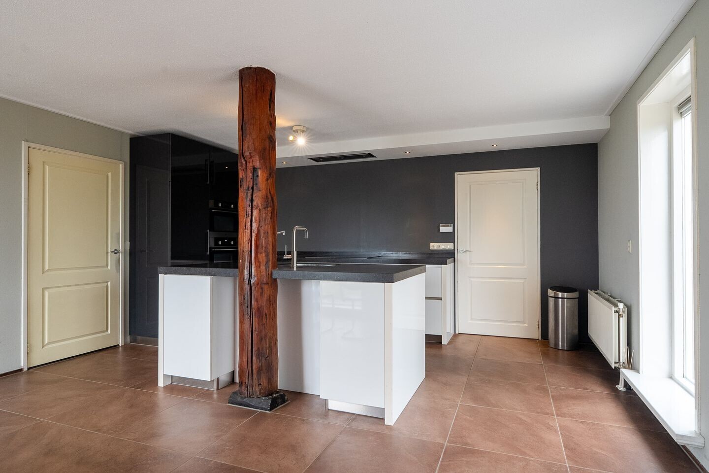 Vrijstaande woning te koop: Hoofdstraat 267, Oostwold