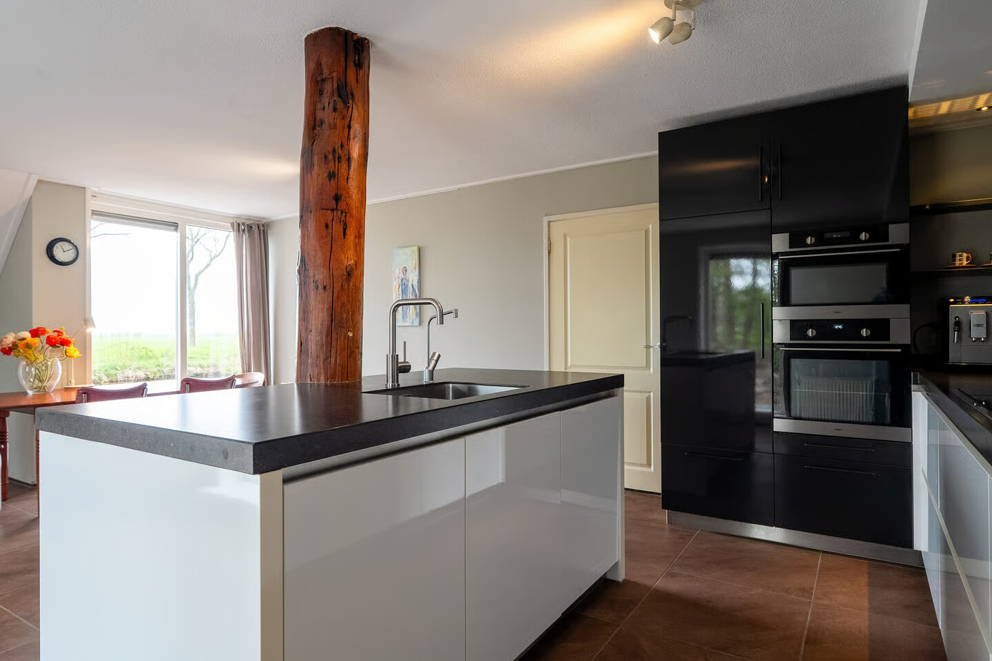 Vrijstaande woning te koop: Hoofdstraat 267, Oostwold