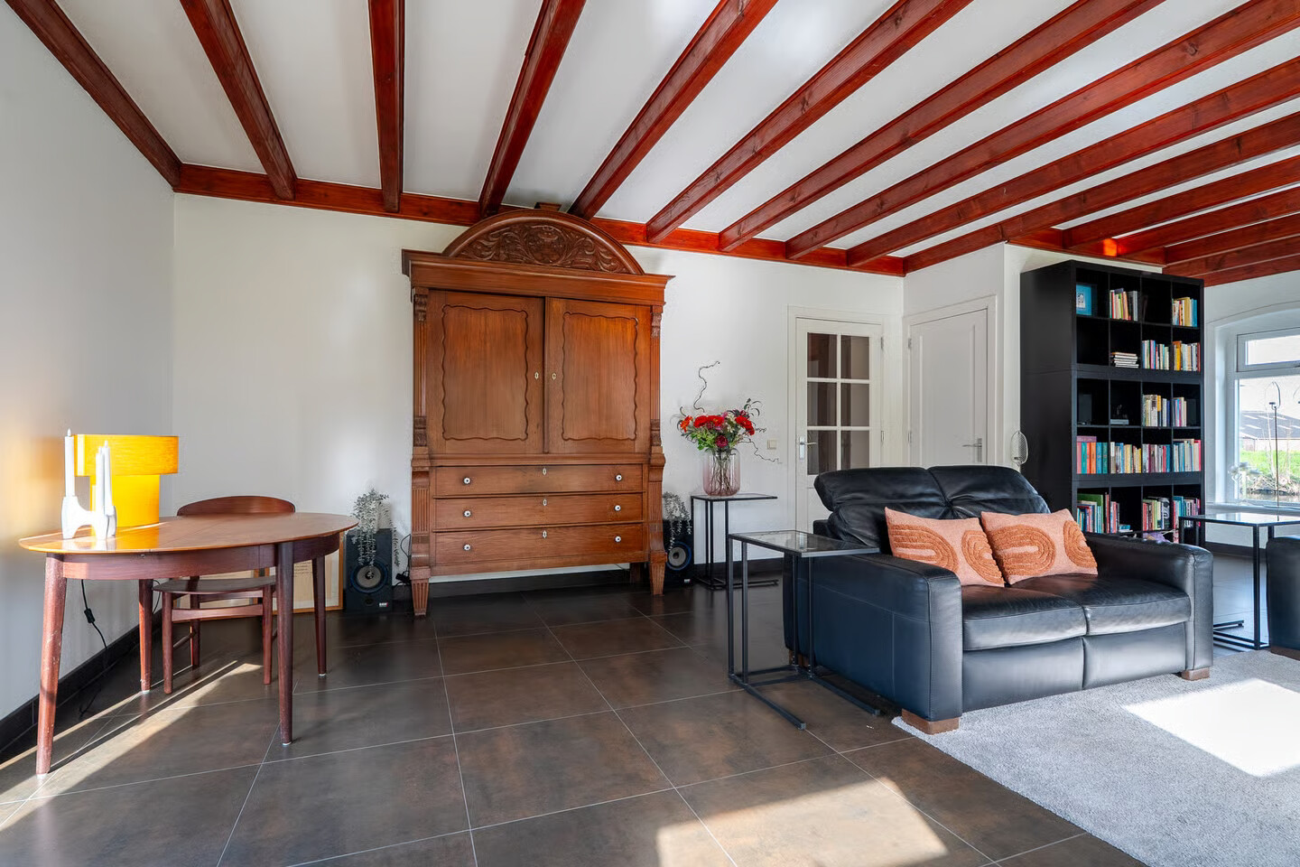 Vrijstaande woning te koop: Hoofdstraat 267, Oostwold
