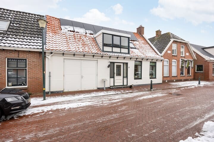 Hoekwoning te koop: Hoofdstraat 57, Niezijl
