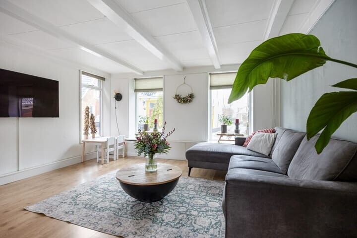 Hoekwoning te koop: Hoofdstraat 57, Niezijl