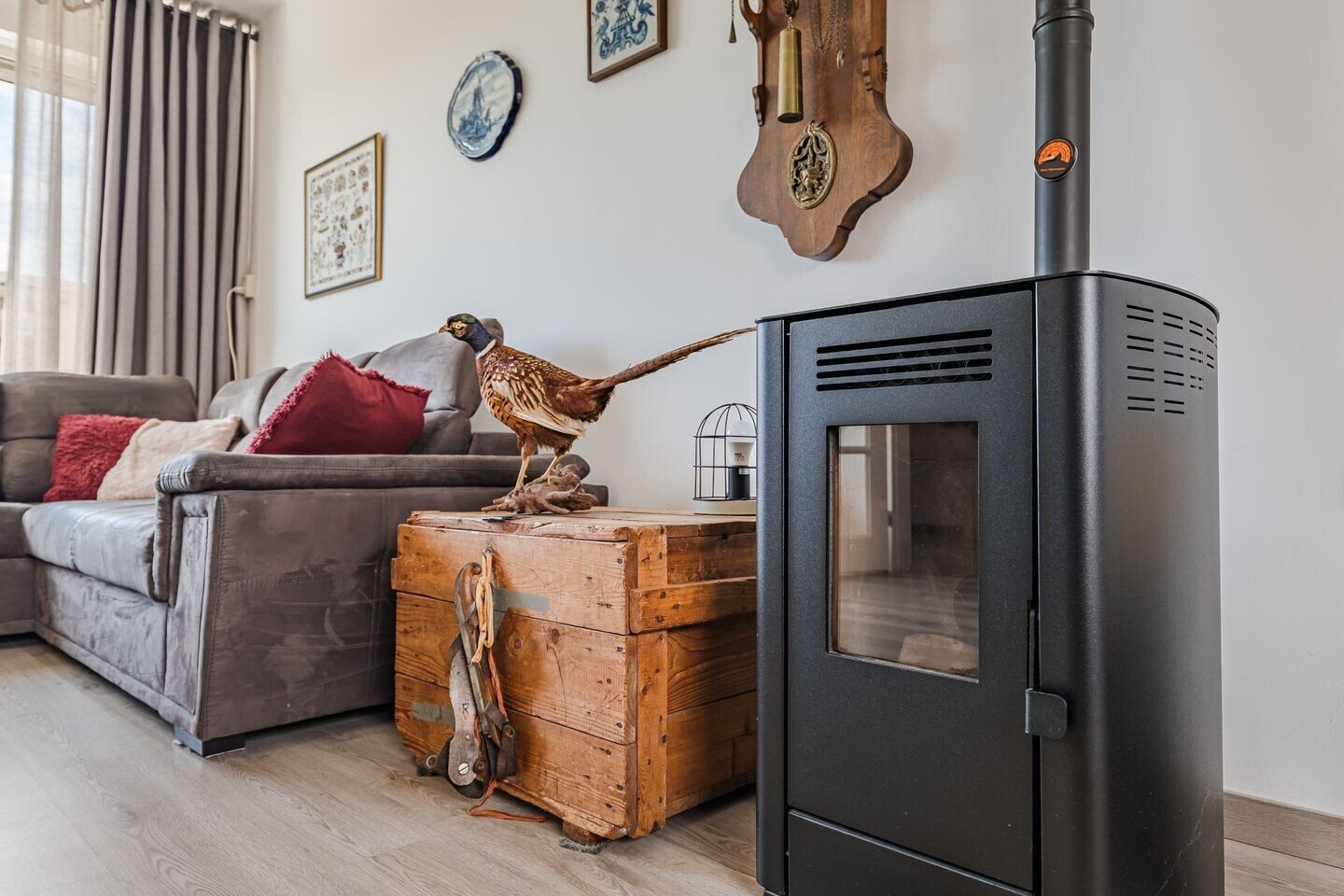 Tussenwoning te koop: Kerkstraat 6, Munnekezijl