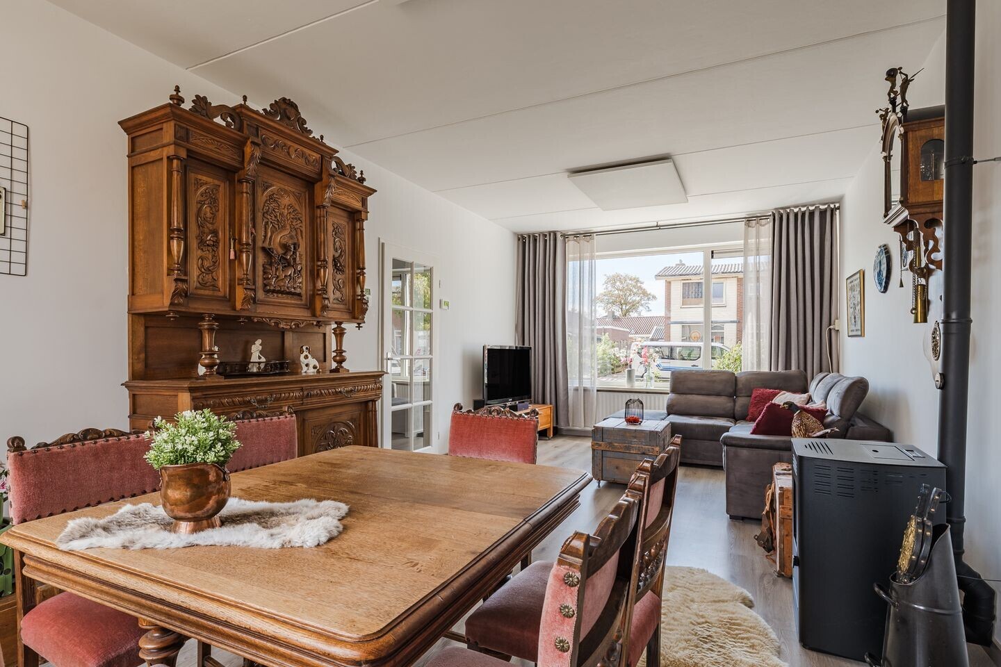 Tussenwoning te koop: Kerkstraat 6, Munnekezijl