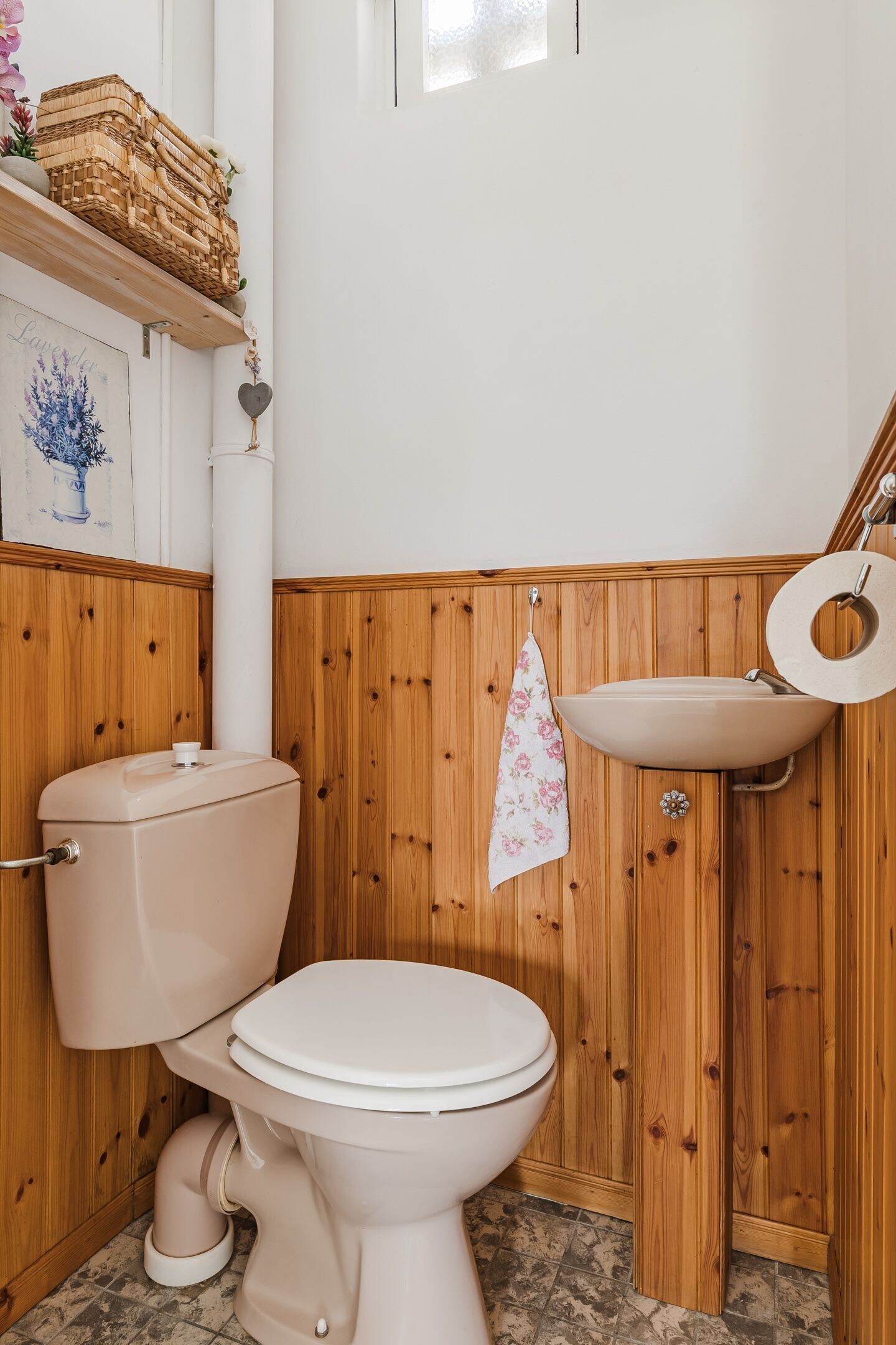 Tussenwoning te koop: Kerkstraat 6, Munnekezijl
