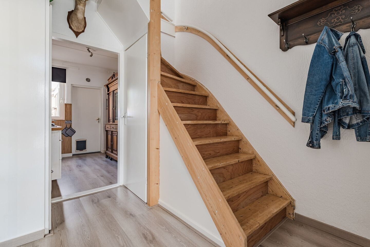Tussenwoning te koop: Kerkstraat 6, Munnekezijl