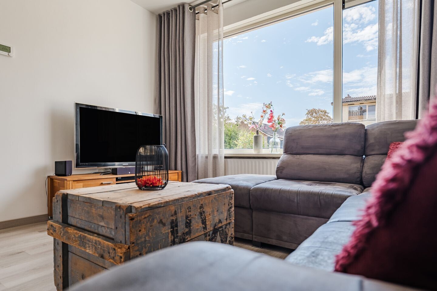 Tussenwoning te koop: Kerkstraat 6, Munnekezijl
