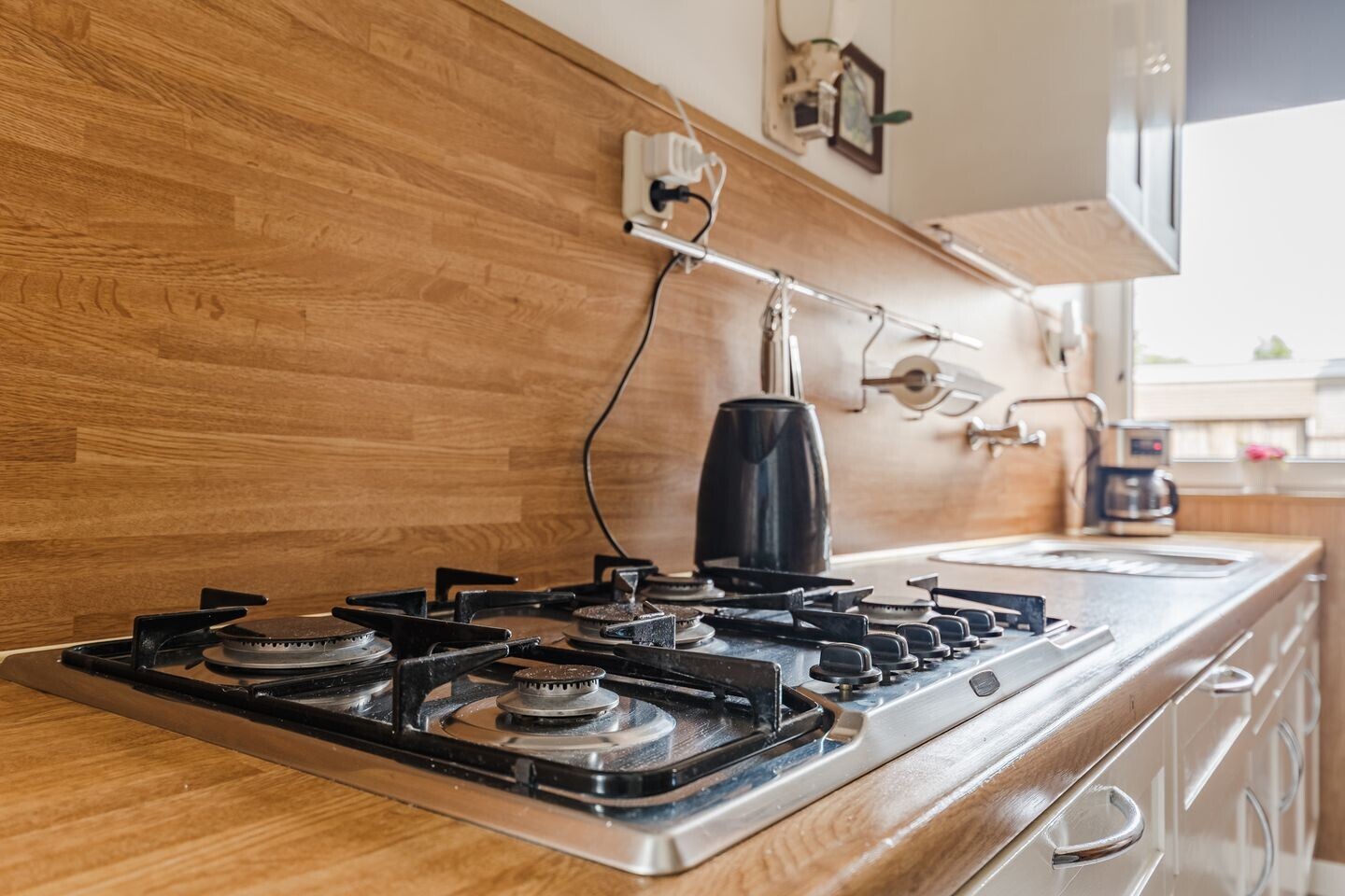 Tussenwoning te koop: Kerkstraat 6, Munnekezijl