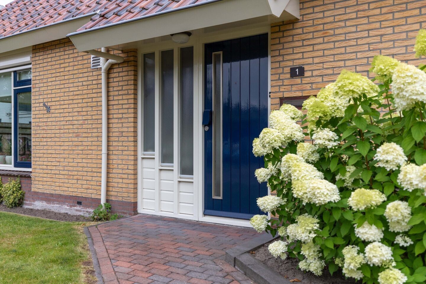 Twee-onder-één-kap te koop: Grutto 1, Grootegast