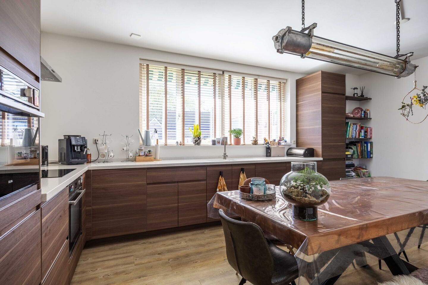 Vrijstaande woning te koop: Middellaan 3, Grootegast