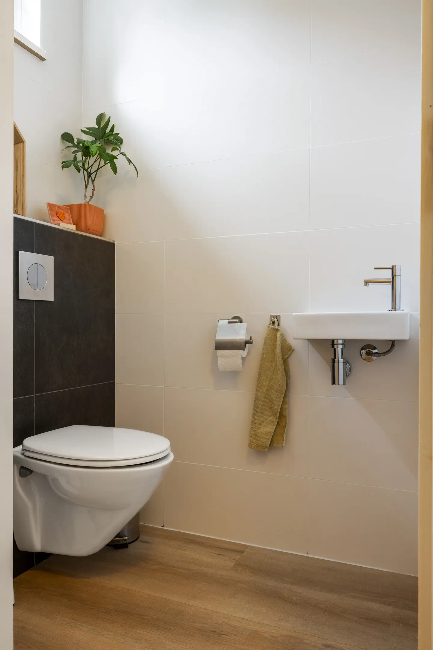 Tussenwoning te koop: Egmondlaan 6, Grootegast