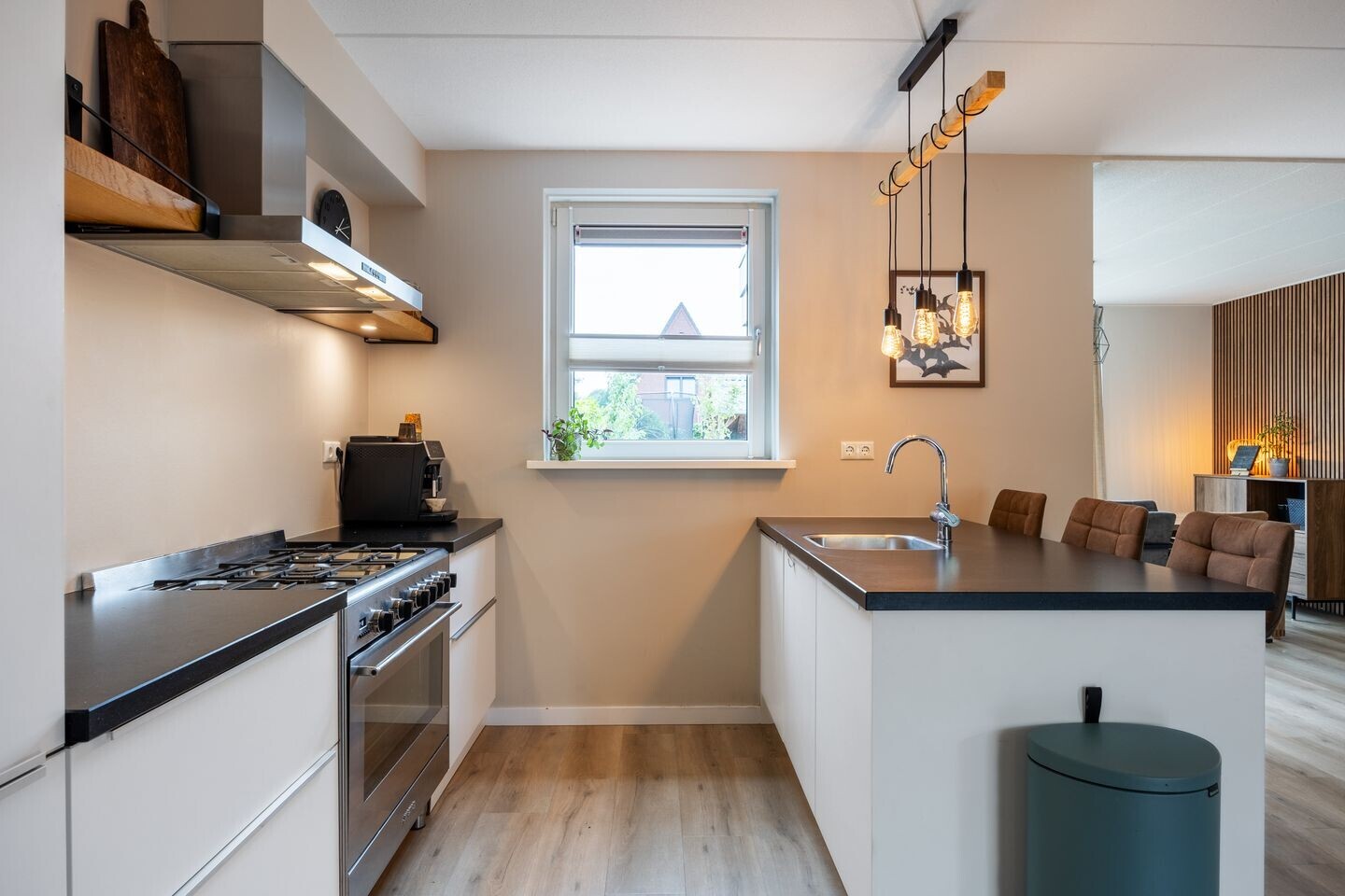 Tussenwoning te koop: Egmondlaan 6, Grootegast