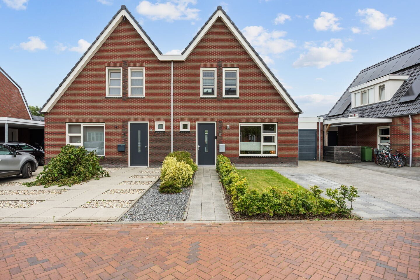 Tussenwoning te koop: Egmondlaan 6, Grootegast