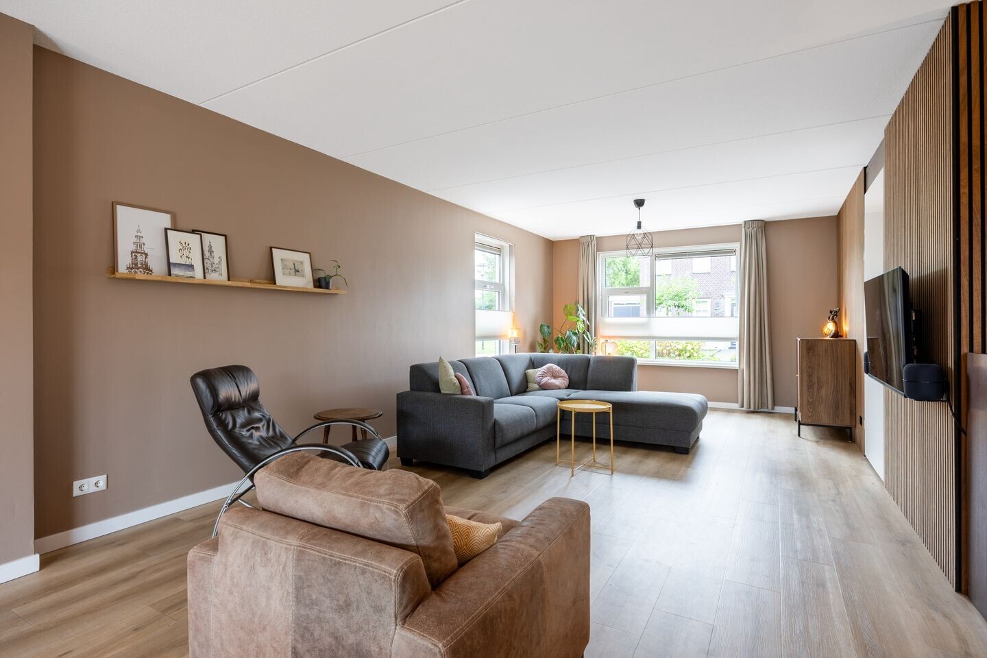 Tussenwoning te koop: Egmondlaan 6, Grootegast