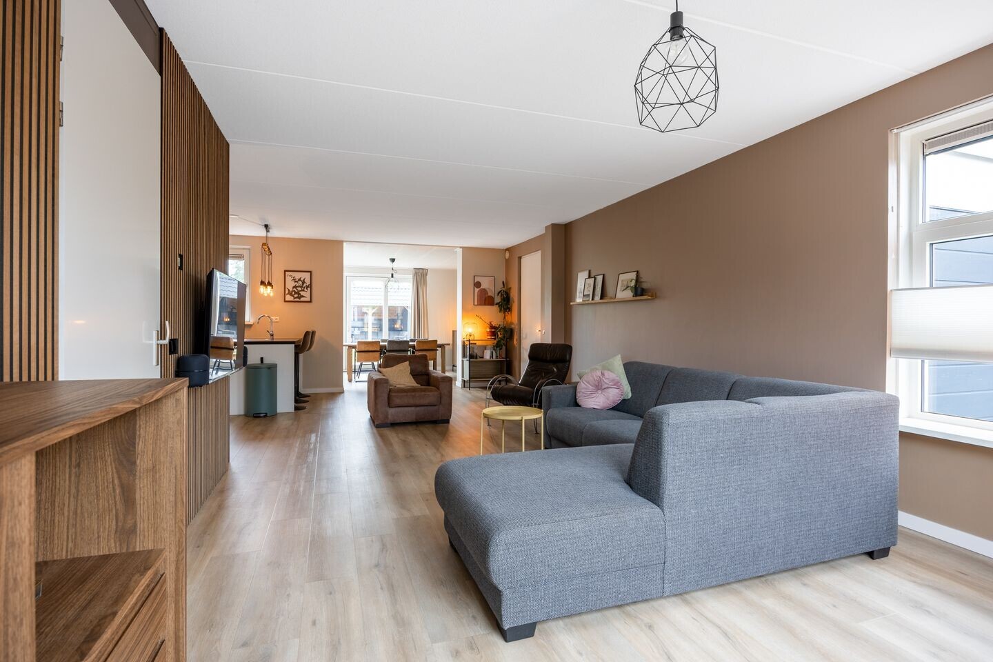 Tussenwoning te koop: Egmondlaan 6, Grootegast