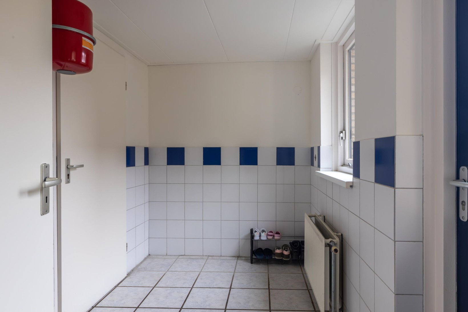 Twee-onder-één-kap te koop: Vogelwikke 16, Grootegast