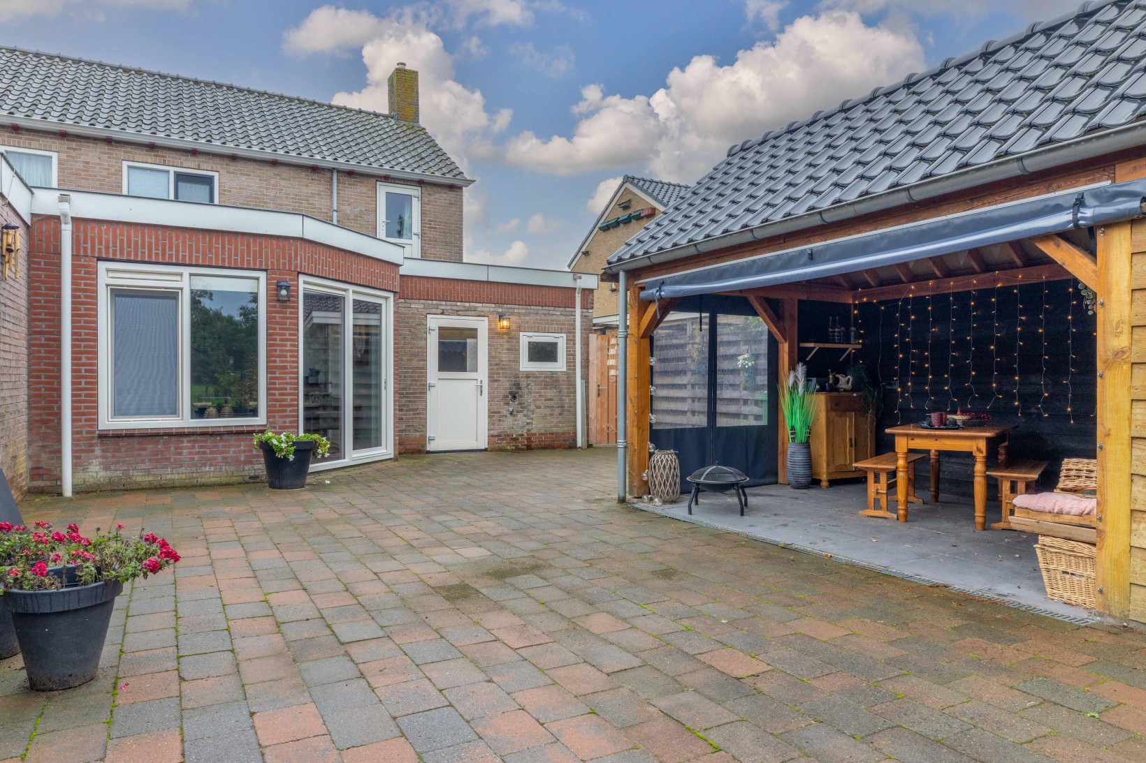 Twee-onder-één-kap te koop: Renkemastraat 21, Doezum