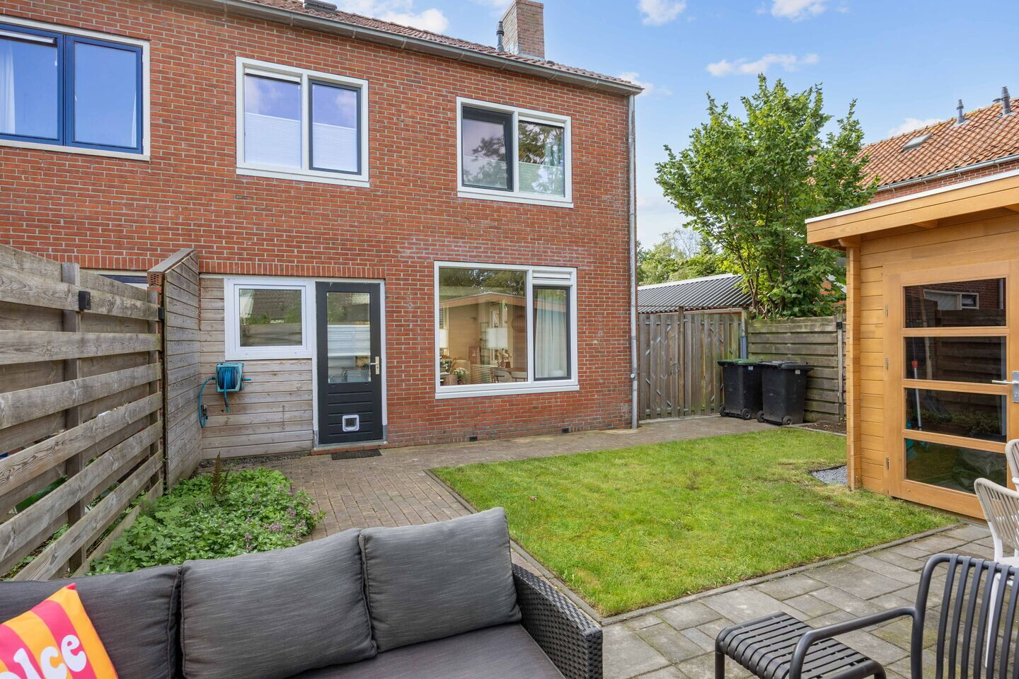 Twee-onder-één-kap te koop: L W de Blecourtstraat 19, Garnwerd