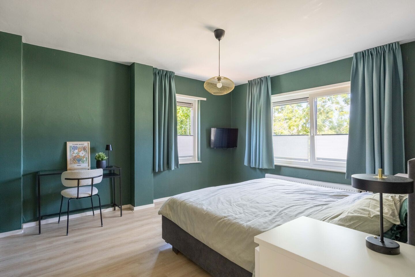 Twee-onder-één-kap te koop: L W de Blecourtstraat 19, Garnwerd