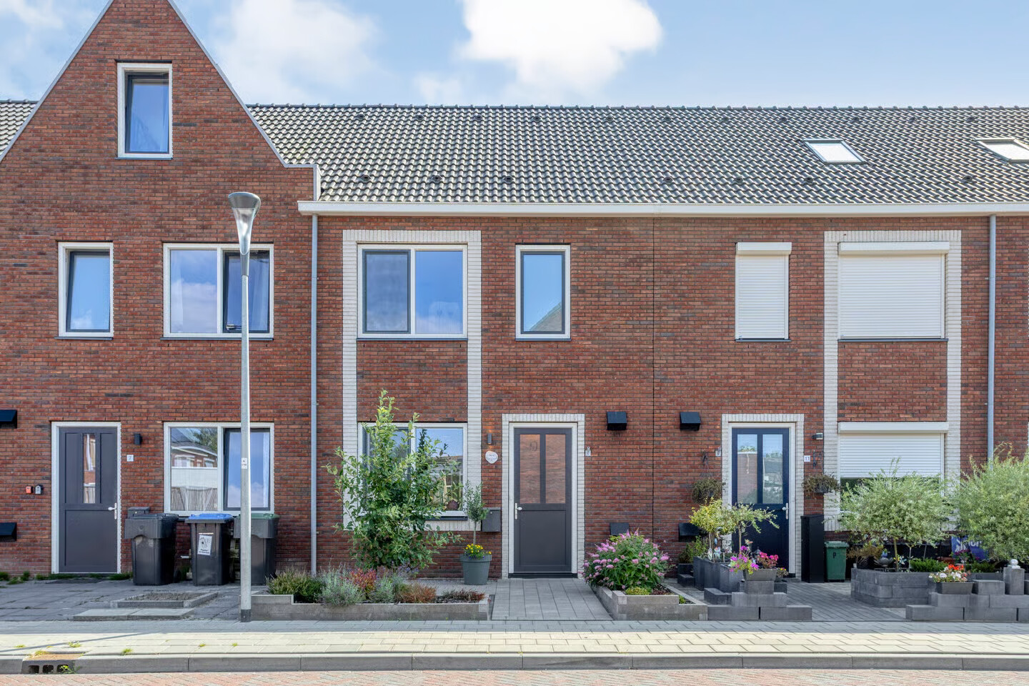 Tussenwoning te koop: Burgemeester de Sitterstraat 9, Appingedam