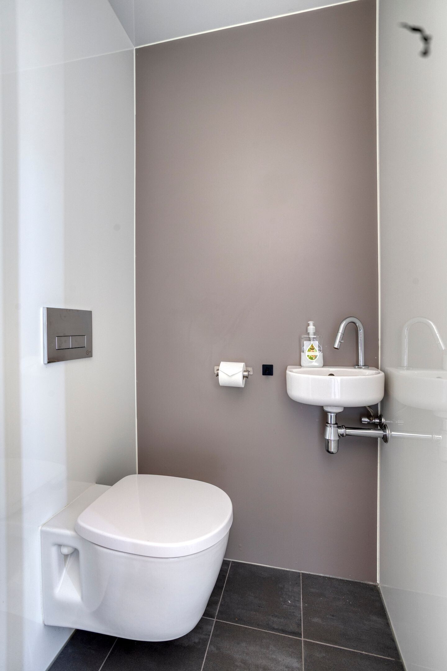 Tussenwoning te koop: Burgemeester de Sitterstraat 9, Appingedam