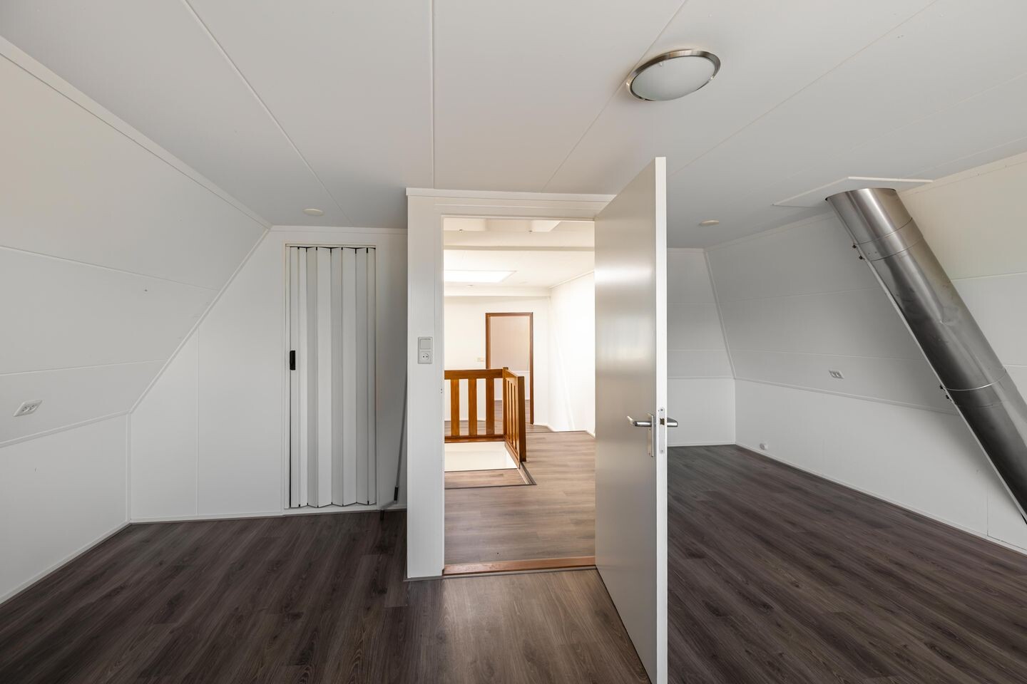 Vrijstaande woning te koop: Hoofdweg 26, Holwierde