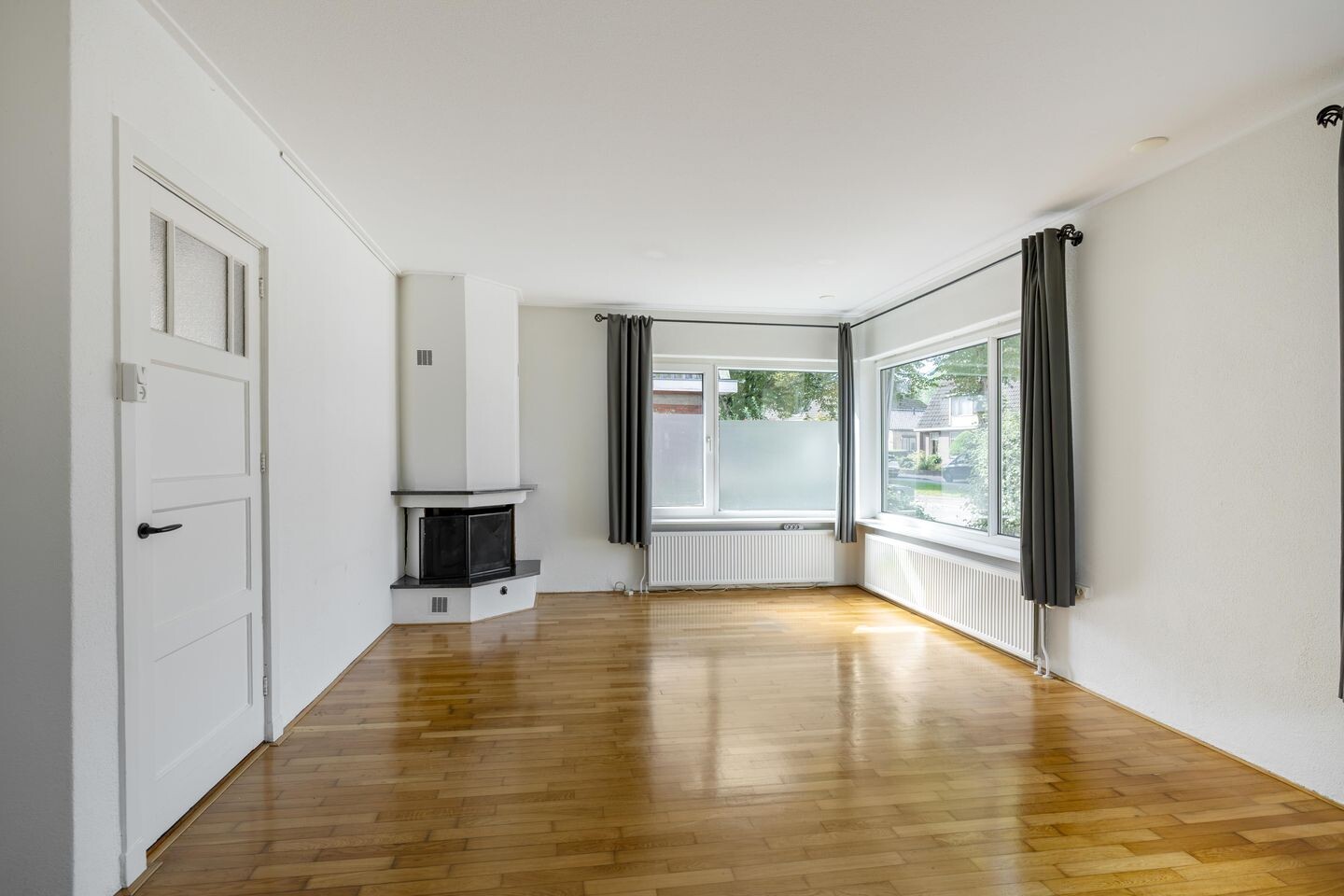 Vrijstaande woning te koop: Hoofdweg 26, Holwierde
