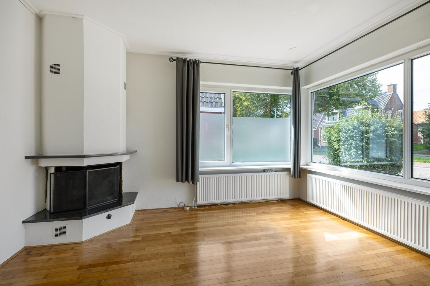 Vrijstaande woning te koop: Hoofdweg 26, Holwierde