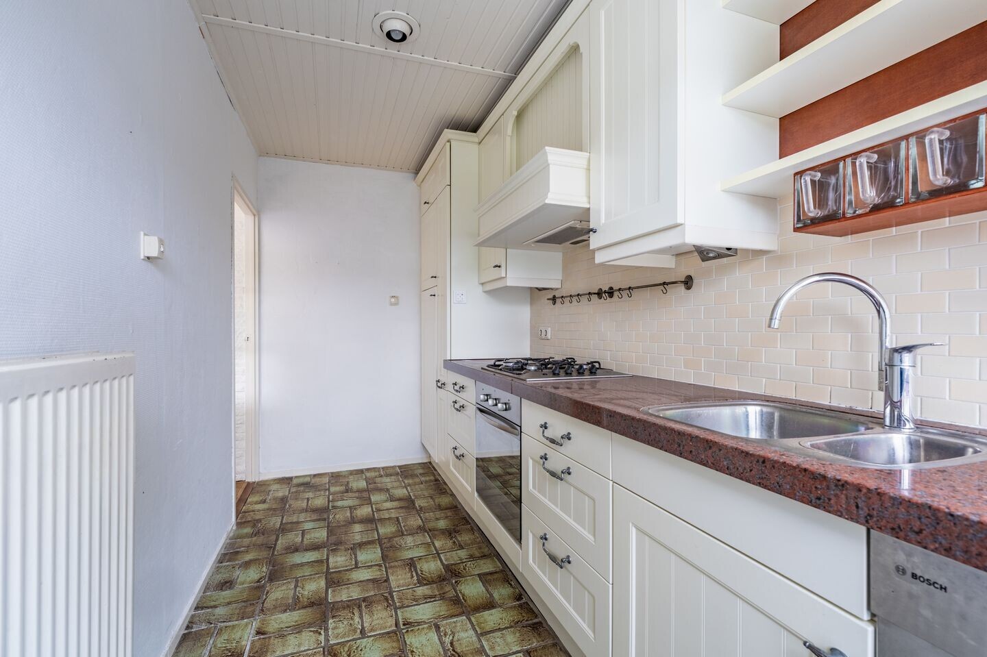 Tussenwoning te koop: Maneil 5, Bierum