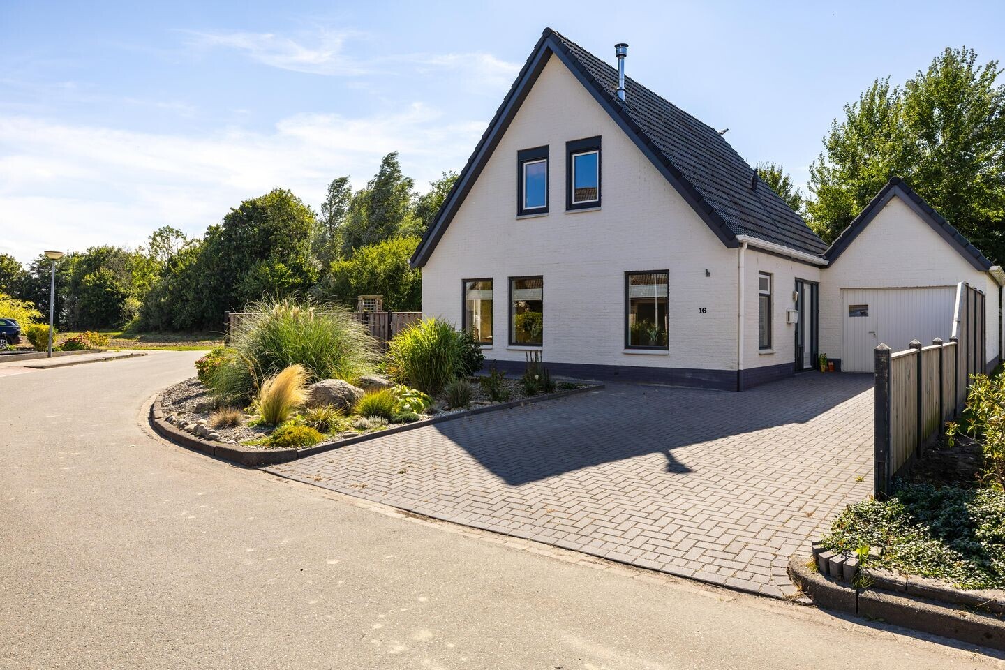 Vrijstaande woning te koop: Willem de Mérodelaan 16, Spijk