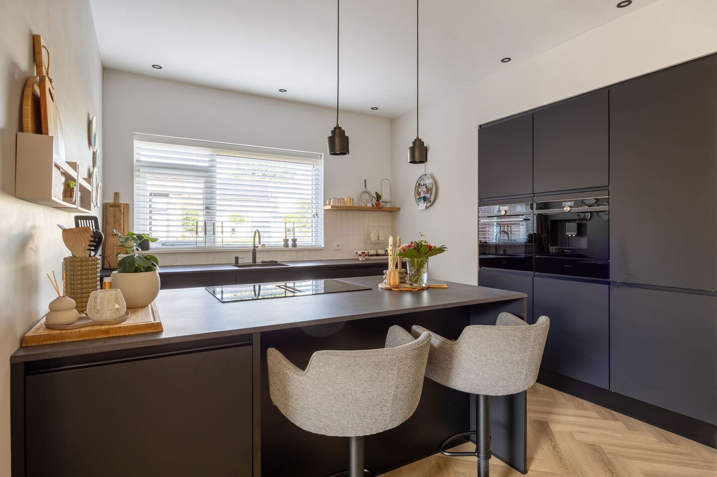 Vrijstaande woning te koop: Eilandweg 43, Delfzijl