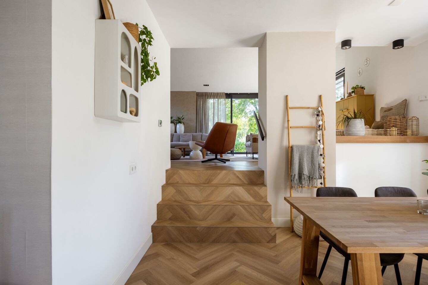 Vrijstaande woning te koop: Eilandweg 43, Delfzijl