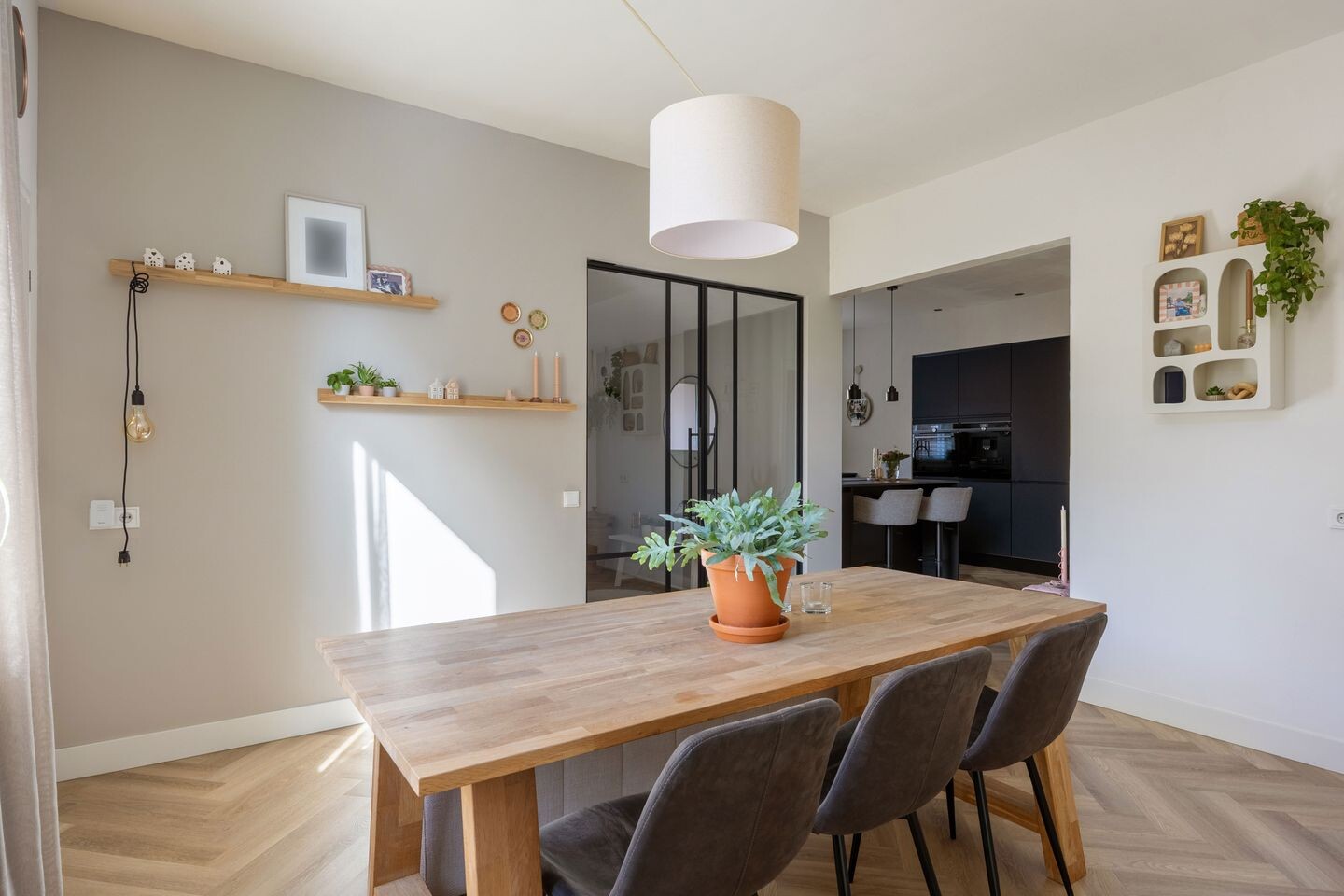 Vrijstaande woning te koop: Eilandweg 43, Delfzijl