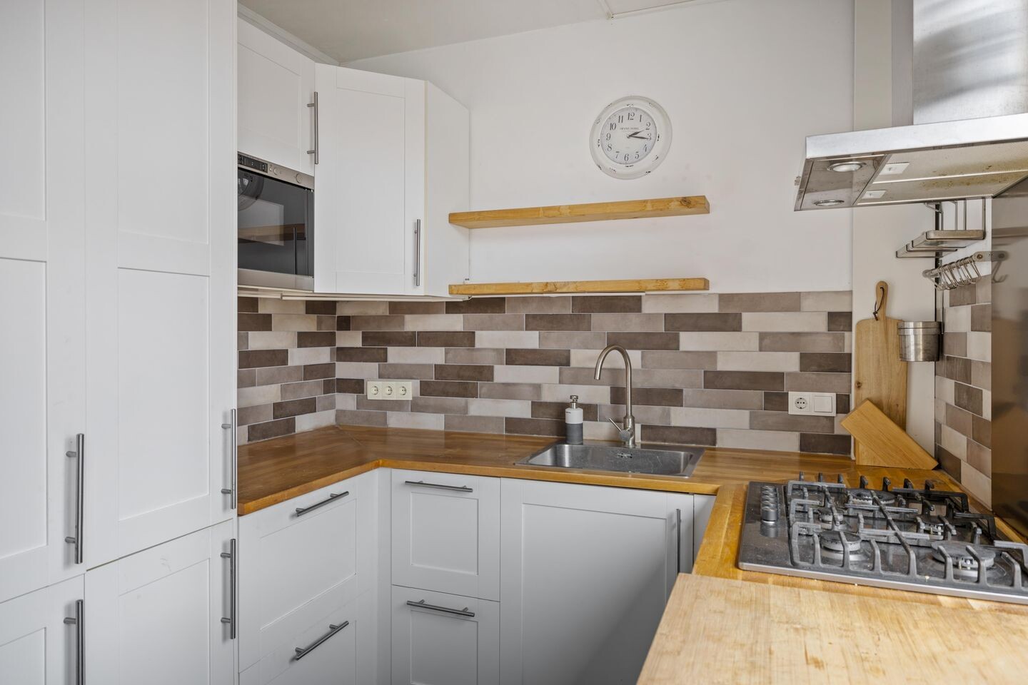 Tussenwoning te koop: Klaverweide 36, Delfzijl