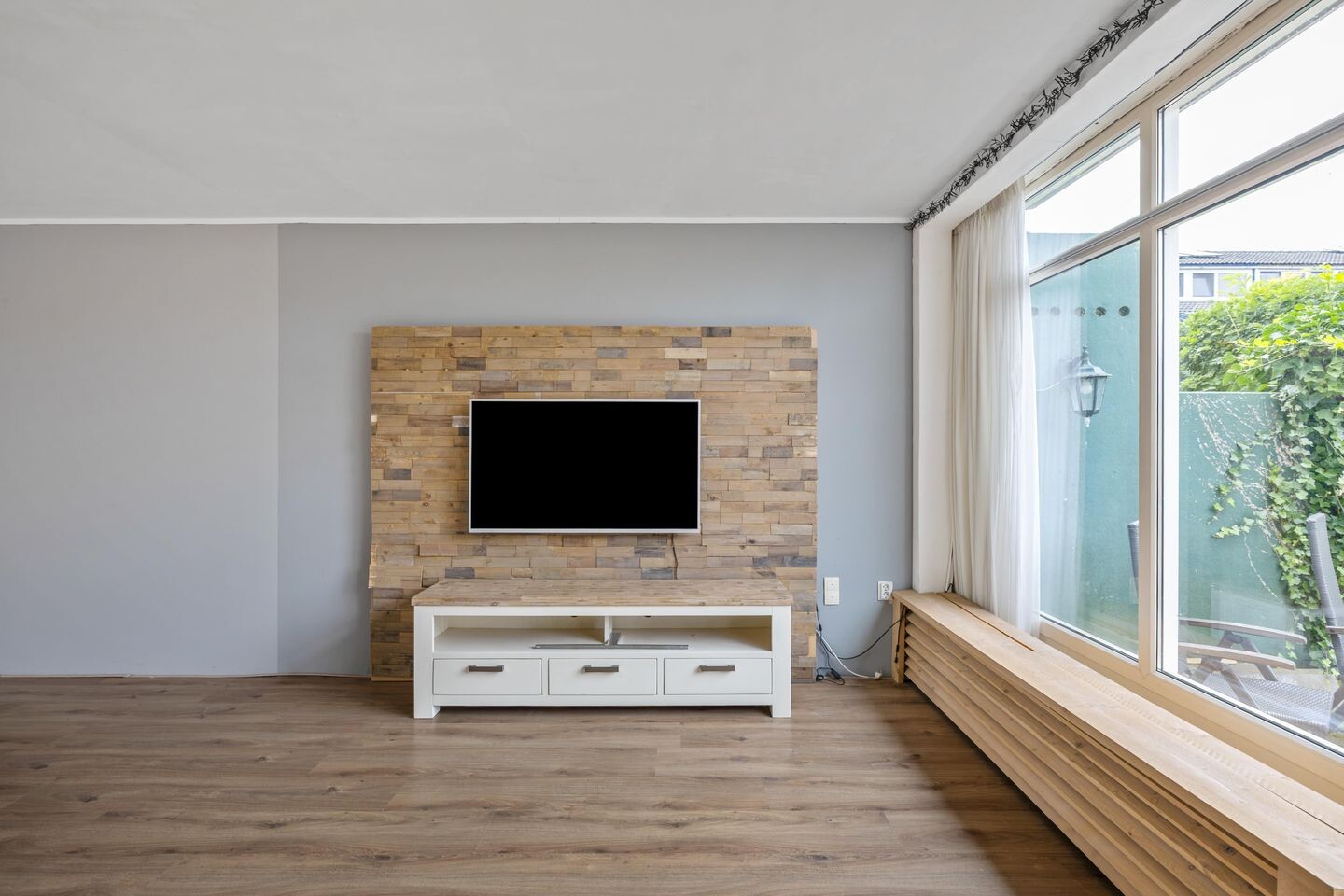 Tussenwoning te koop: Klaverweide 36, Delfzijl