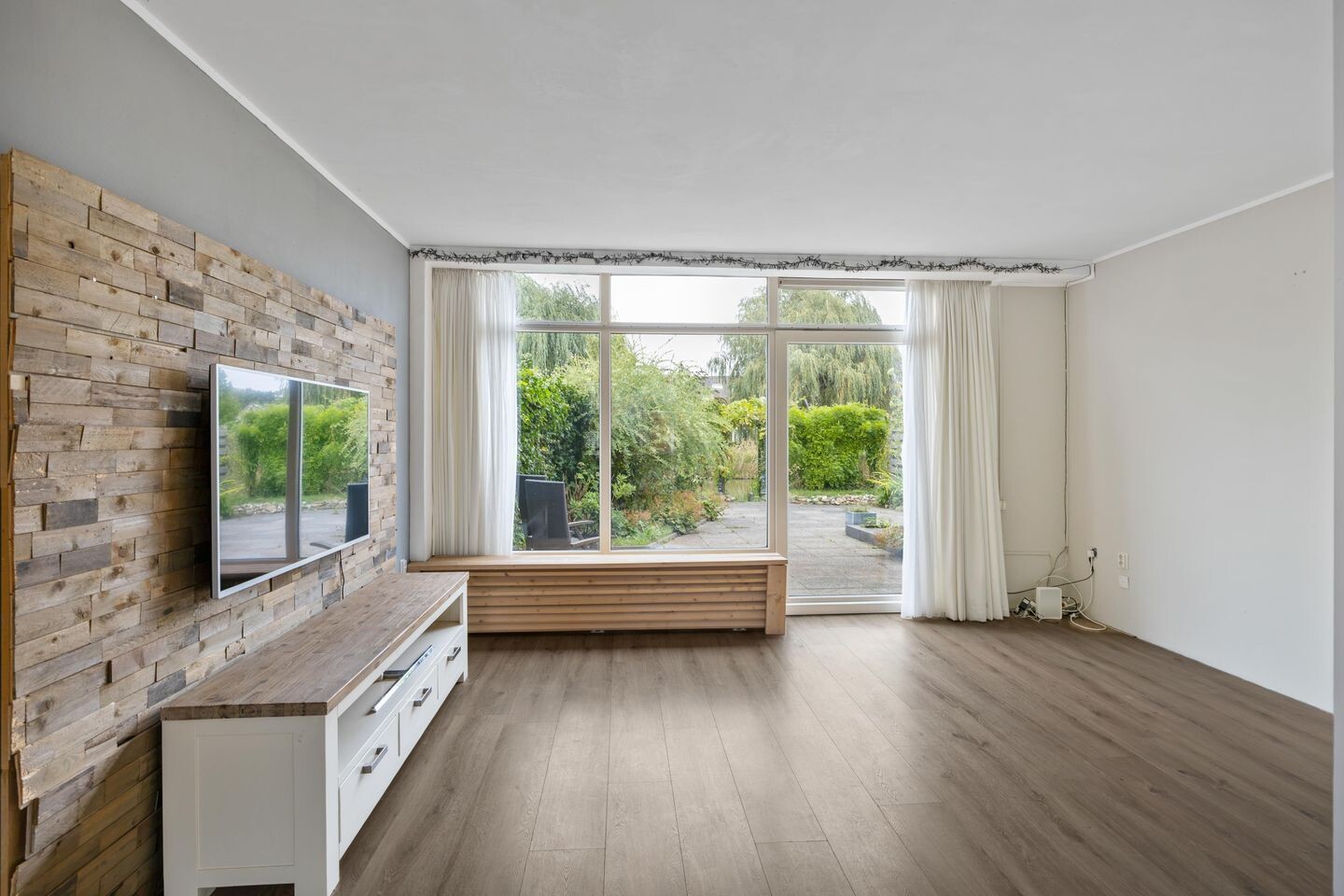 Tussenwoning te koop: Klaverweide 36, Delfzijl
