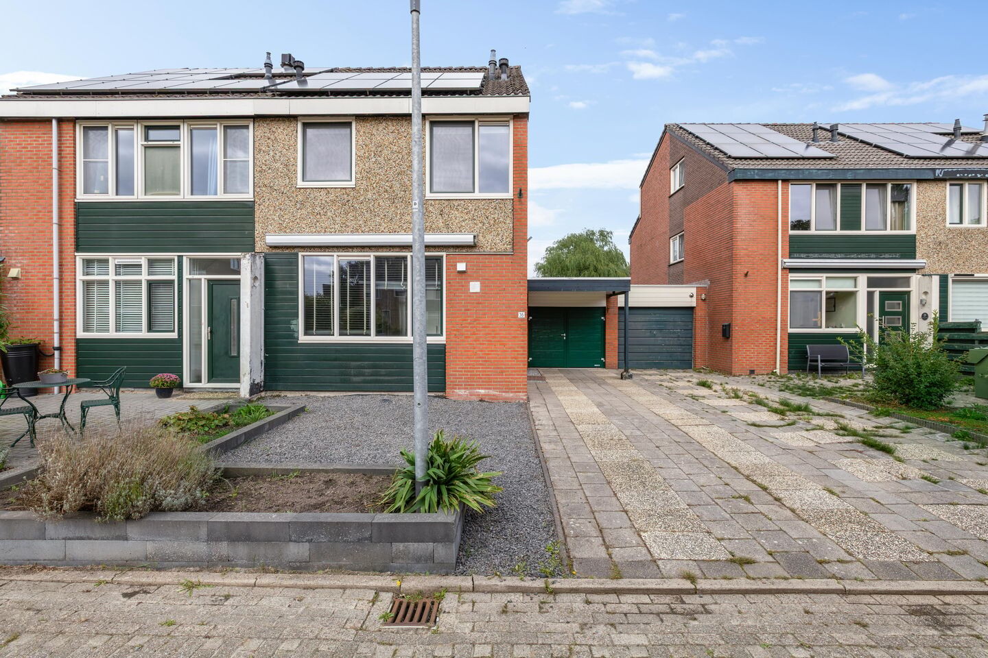 Tussenwoning te koop: Klaverweide 36, Delfzijl