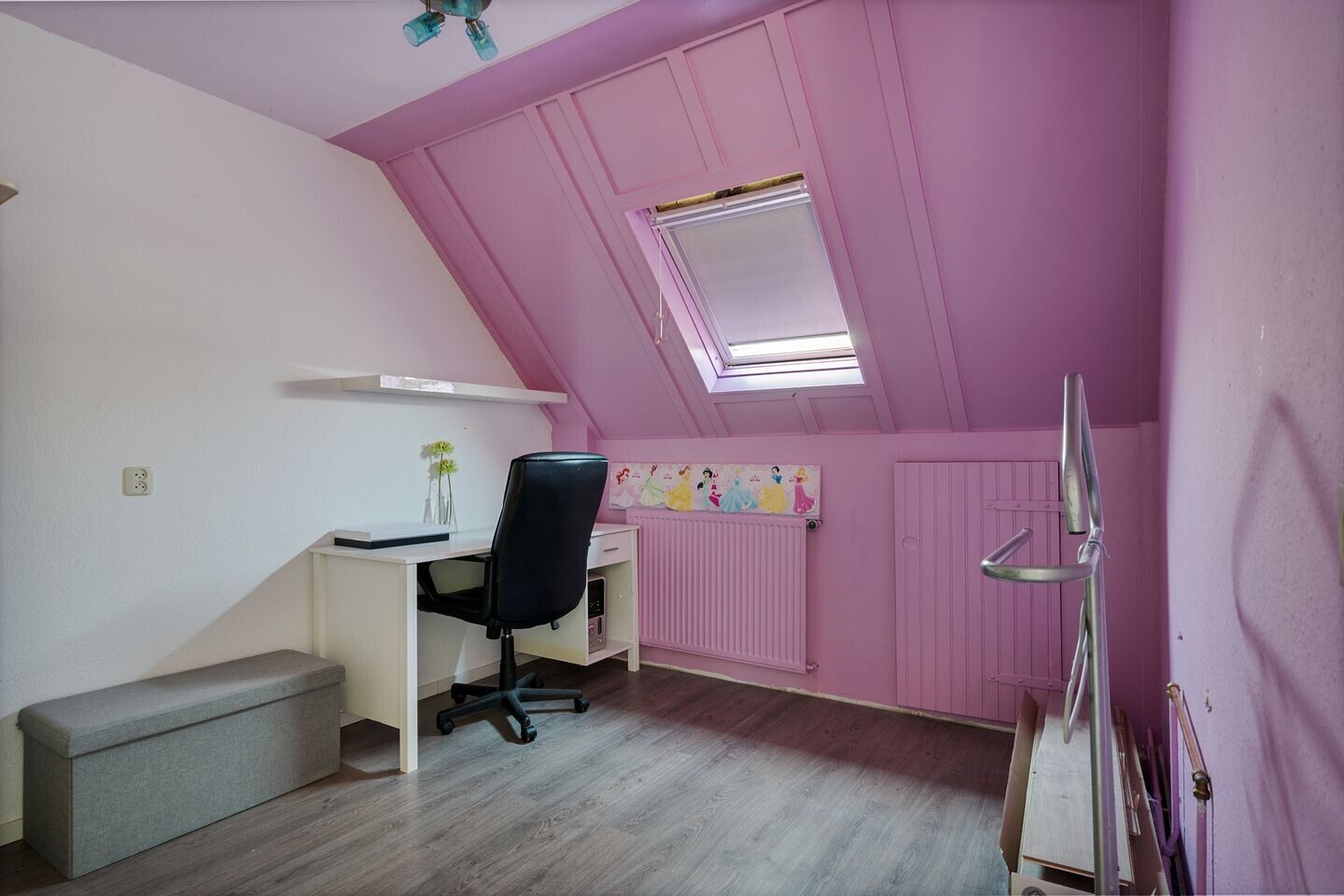 Tussenwoning te koop: Zwaluwoever 12, Delfzijl