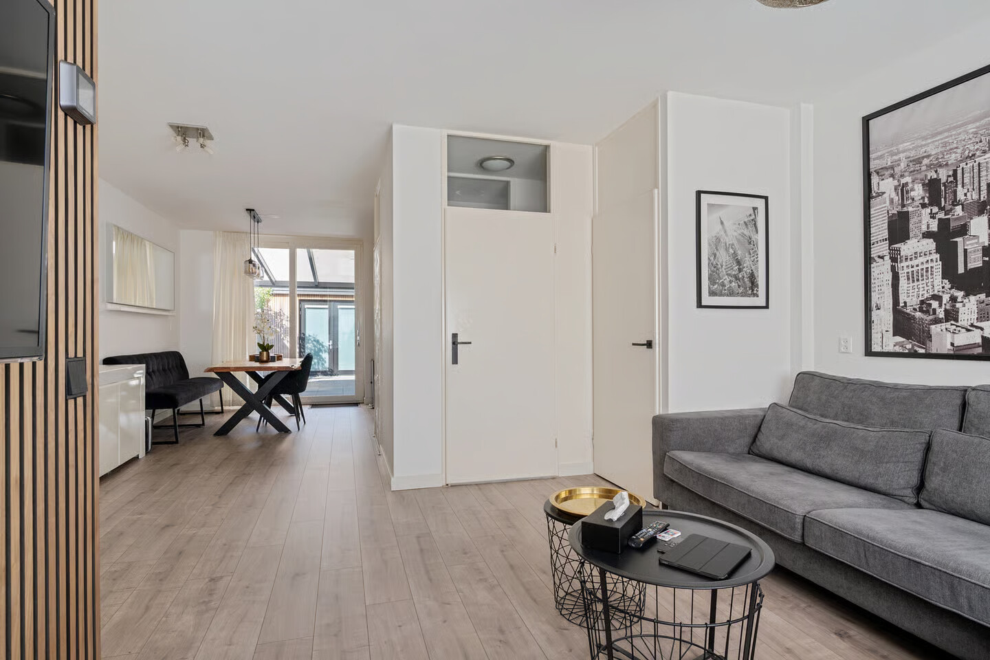 Tussenwoning te koop: Zwaluwoever 12, Delfzijl