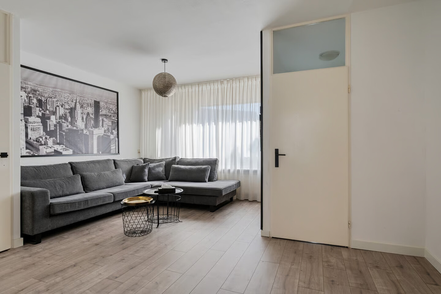Tussenwoning te koop: Zwaluwoever 12, Delfzijl