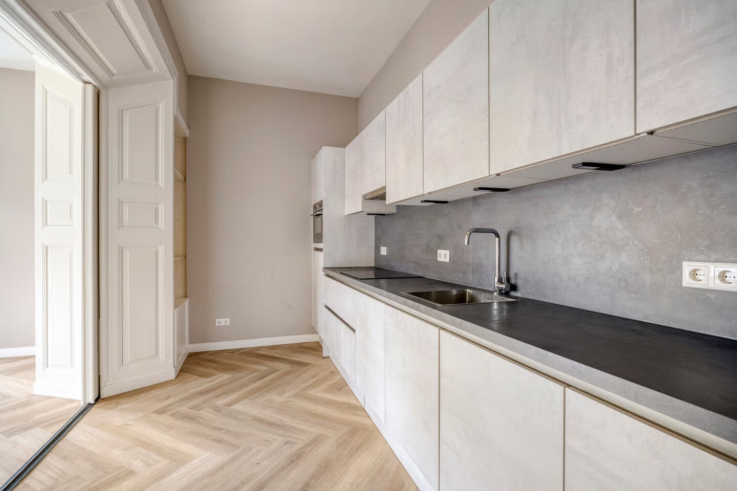 Appartement te koop: Ubbenslaan 1, Delfzijl