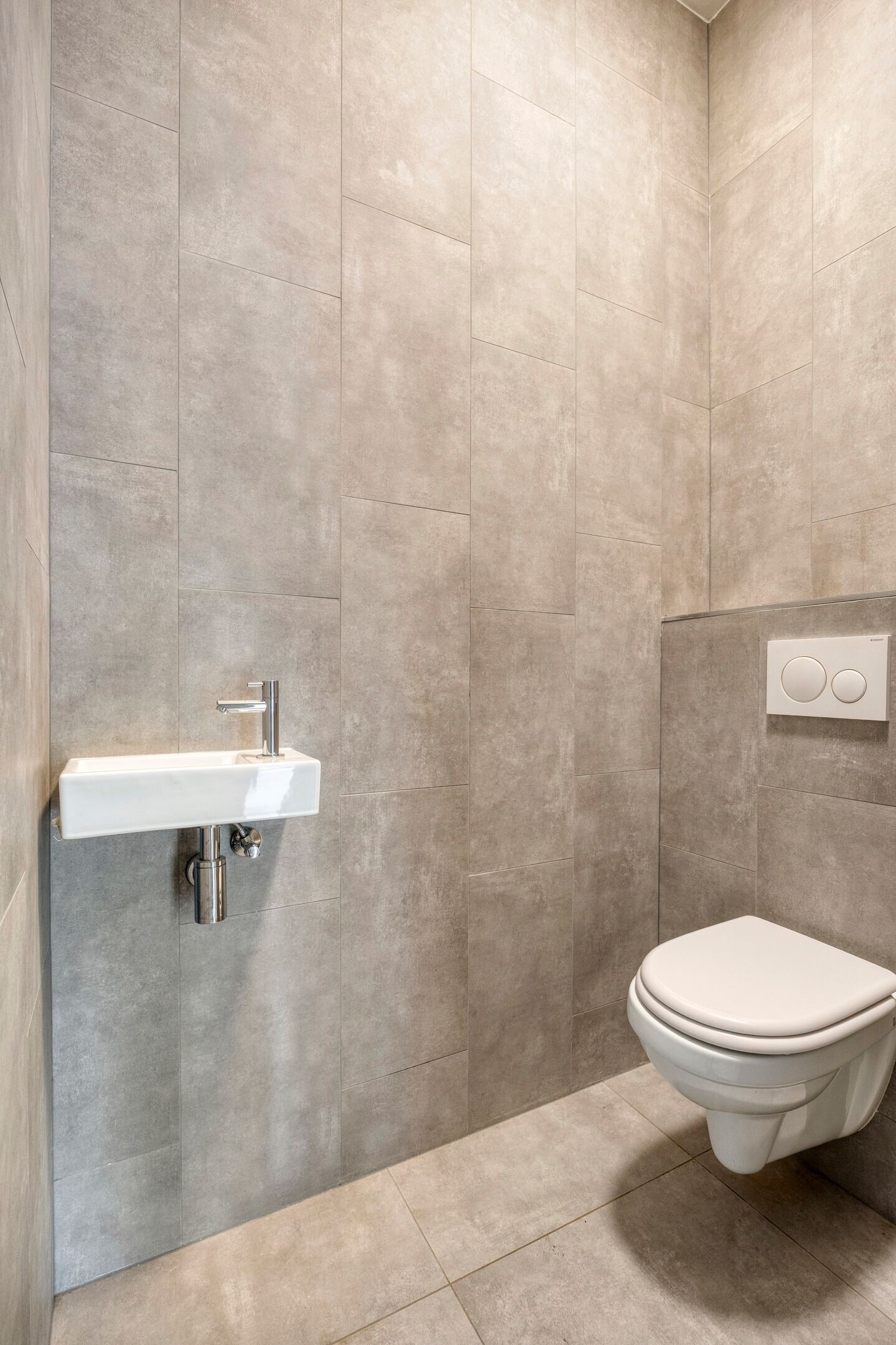 Appartement te koop: Ubbenslaan 1, Delfzijl
