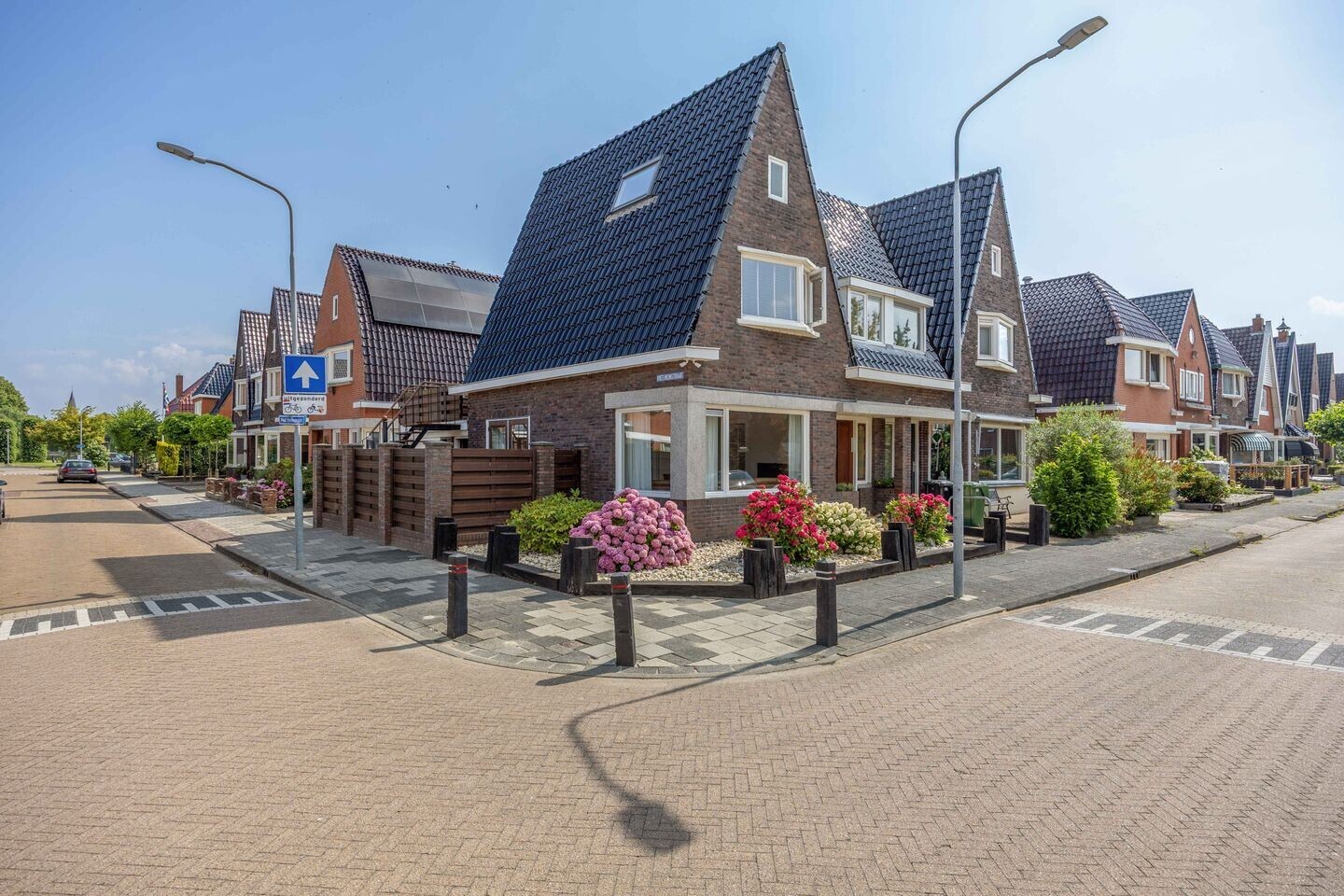 Twee-onder-één-kap te koop: Cornelis Houtmanstraat 25, Delfzijl