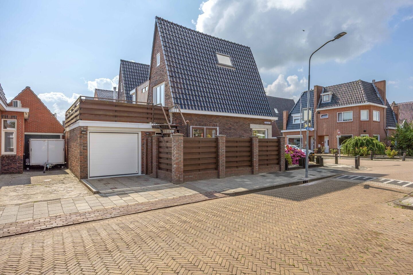 Twee-onder-één-kap te koop: Cornelis Houtmanstraat 25, Delfzijl