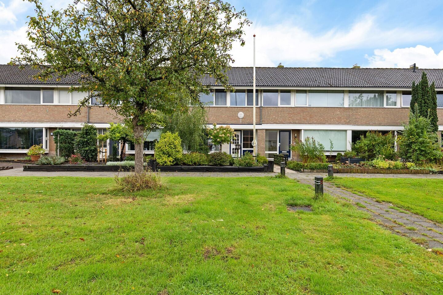 Tussenwoning te koop: Tichelwerk 44, Delfzijl